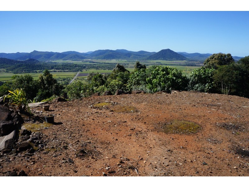 112 Staniland Drive, Strathdickie QLD 4800