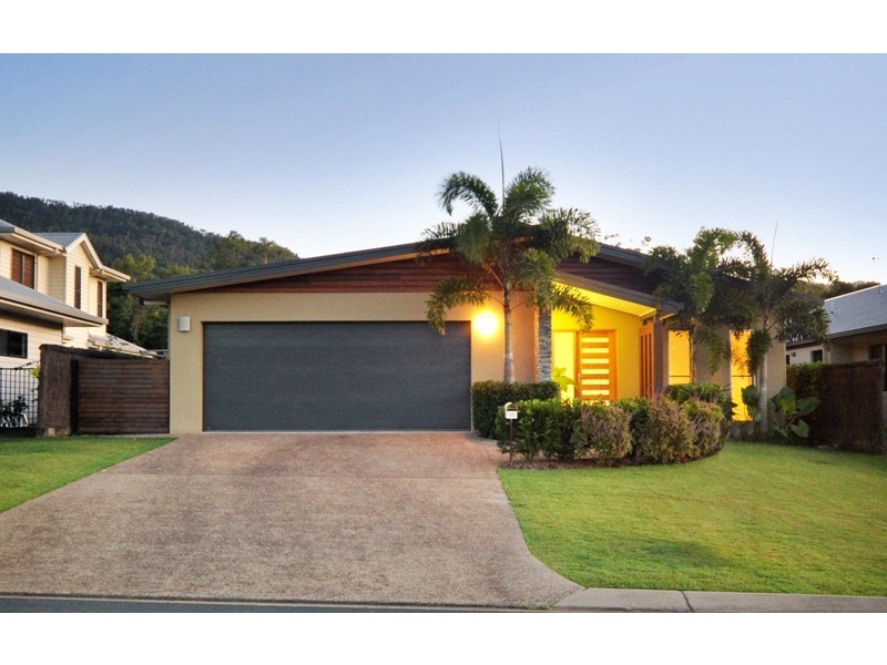 90 Abell Road, Cannonvale QLD 4802
