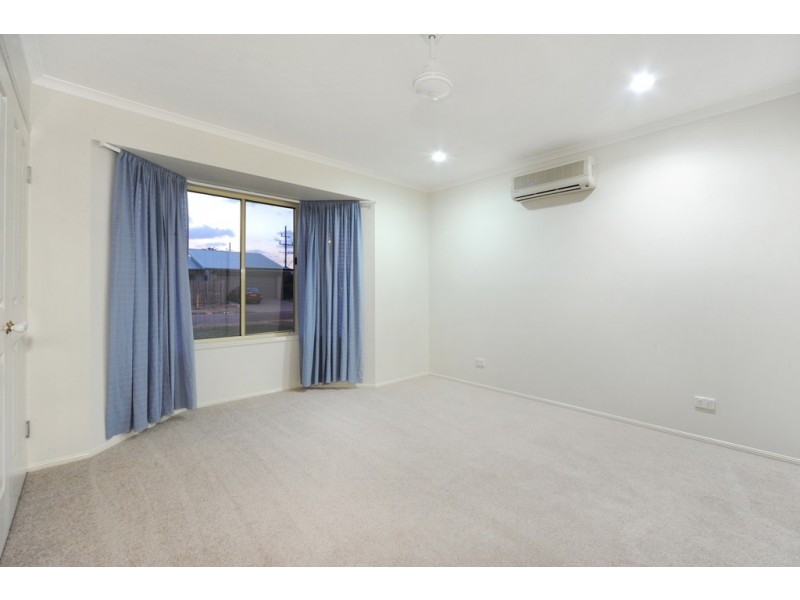 3 Manooka Drive, Cannonvale QLD 4802