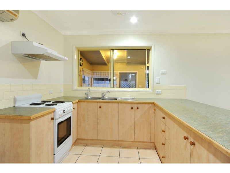 3 Manooka Drive, Cannonvale QLD 4802