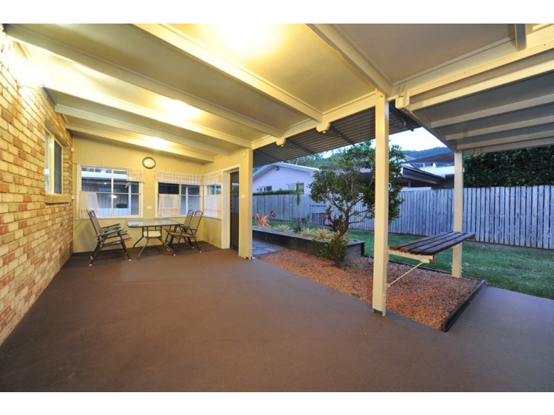 3 Manooka Drive, Cannonvale QLD 4802
