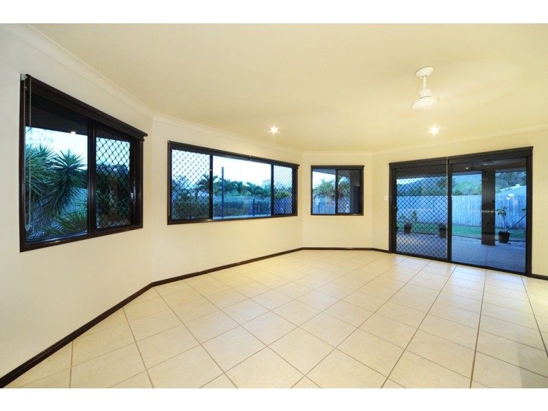 32 Sanctuary Ave, Jubilee Pocket QLD 4802