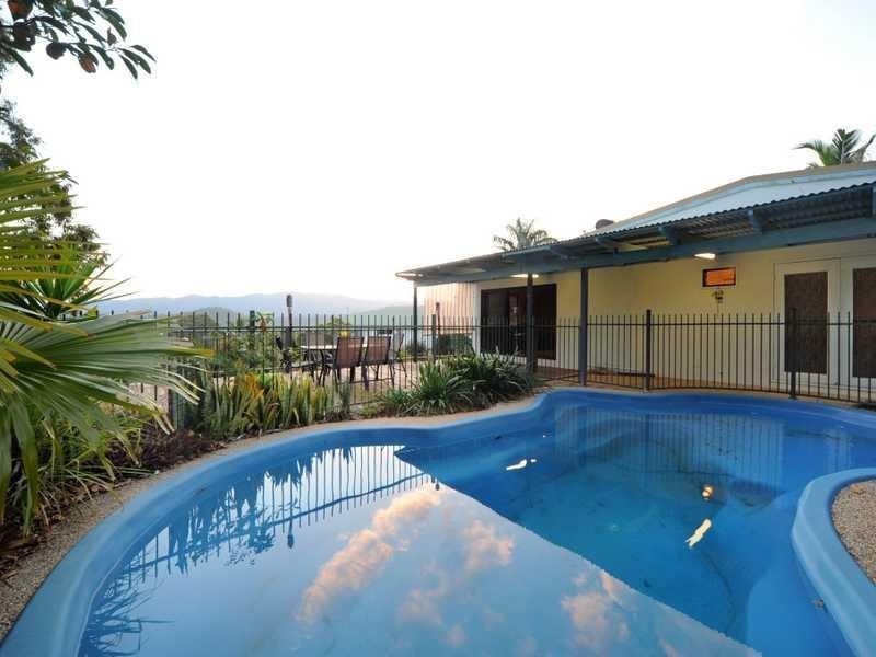 4 Panoramic Court, Cannonvale QLD 4802