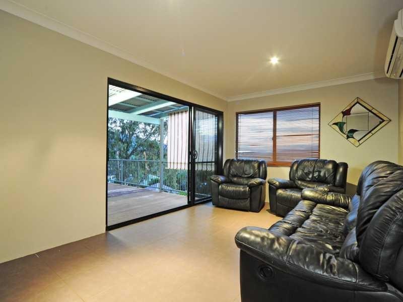 4 Panoramic Court, Cannonvale QLD 4802