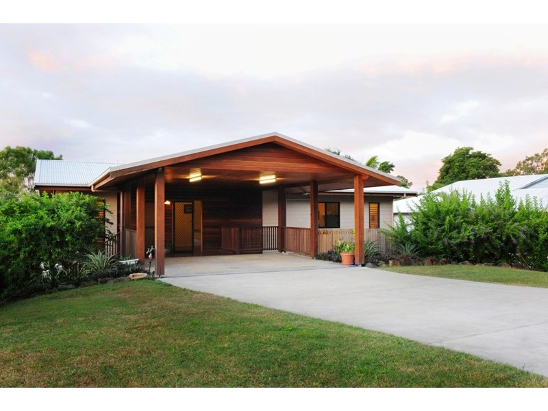 8 South Molle Blvd, Cannonvale QLD 4802