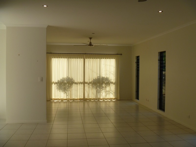 21 Armada Crescent, Jubilee Pocket QLD 4802