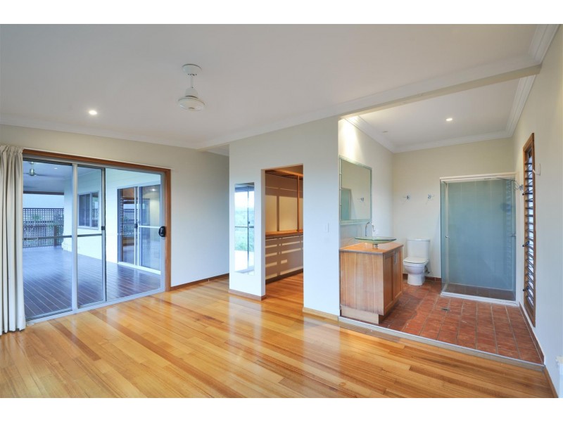19 Panoramic Court, Cannonvale QLD 4802