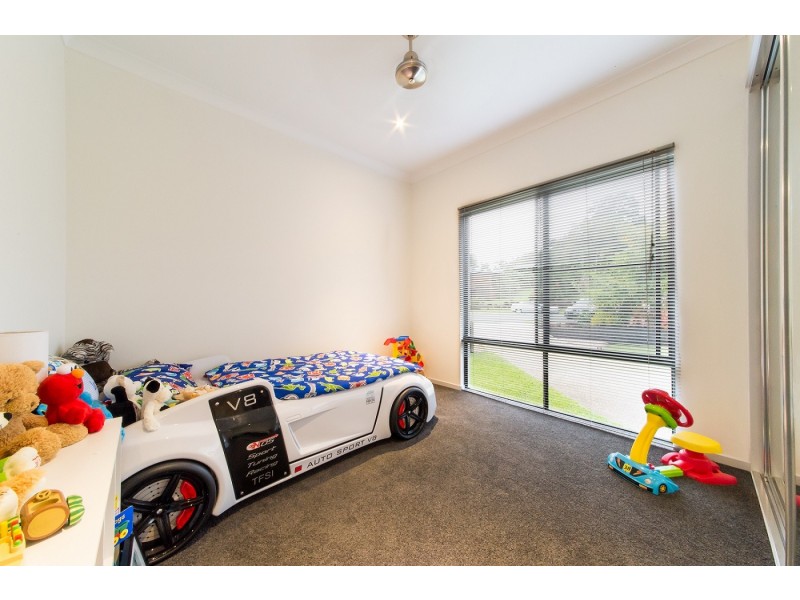 10 Jonquill Court, Cannonvale QLD 4802