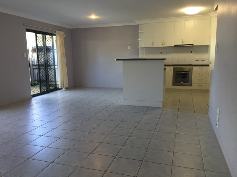 2/14 Banksia Court, Cannonvale QLD 4802