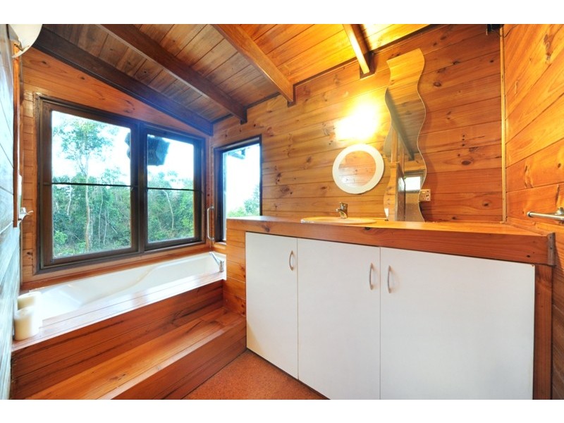 129 Staniland Drive, Strathdickie QLD 4800