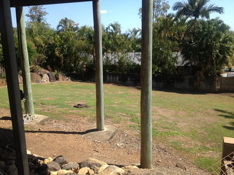 10 Country Road, Cannonvale QLD 4802