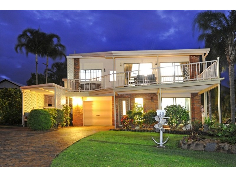 20 Illawong Street, Cannonvale QLD 4802