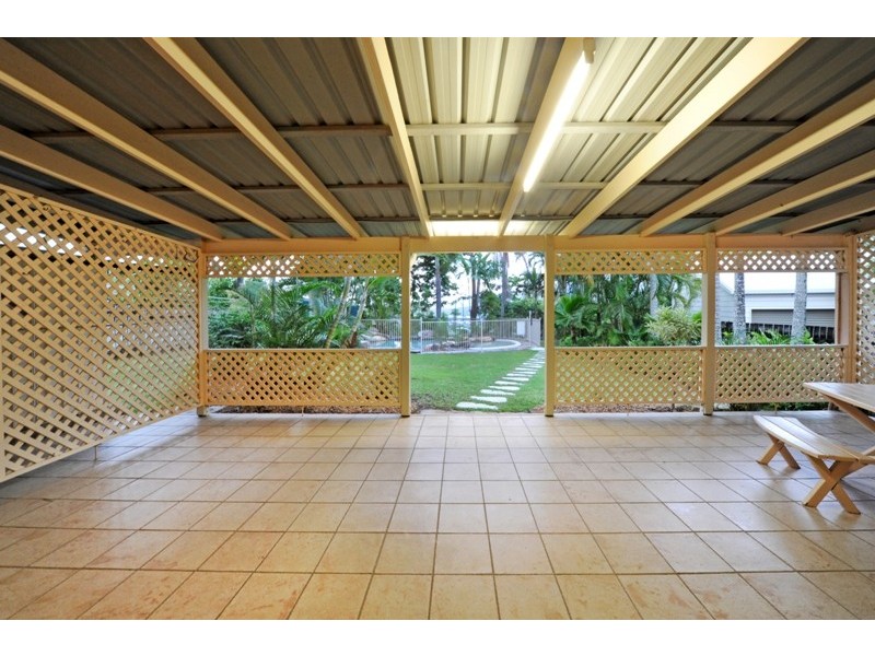 20 Illawong Street, Cannonvale QLD 4802