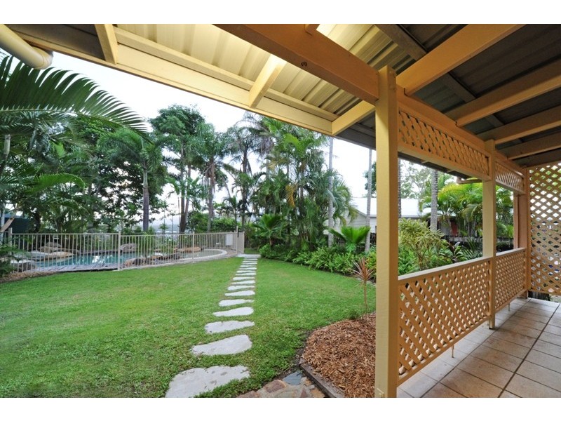 20 Illawong Street, Cannonvale QLD 4802