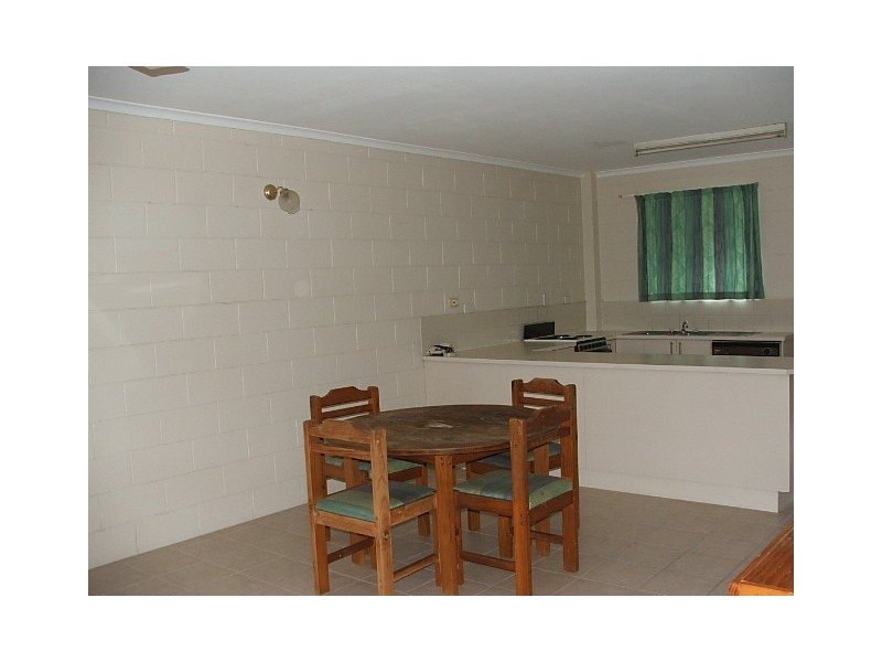 10/14 Island Drive, Cannonvale QLD 4802