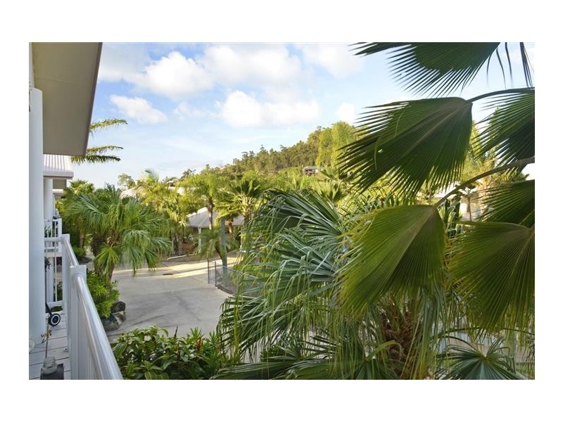 26/24 Pandanus Drive, Cannonvale QLD 4802