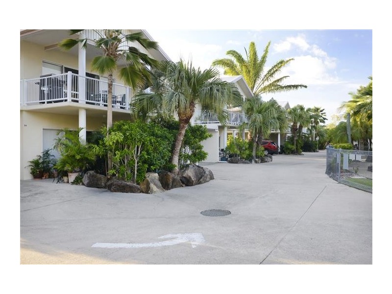 26/24 Pandanus Drive, Cannonvale QLD 4802