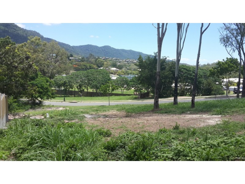 6 Beth Court, Cannonvale QLD 4802