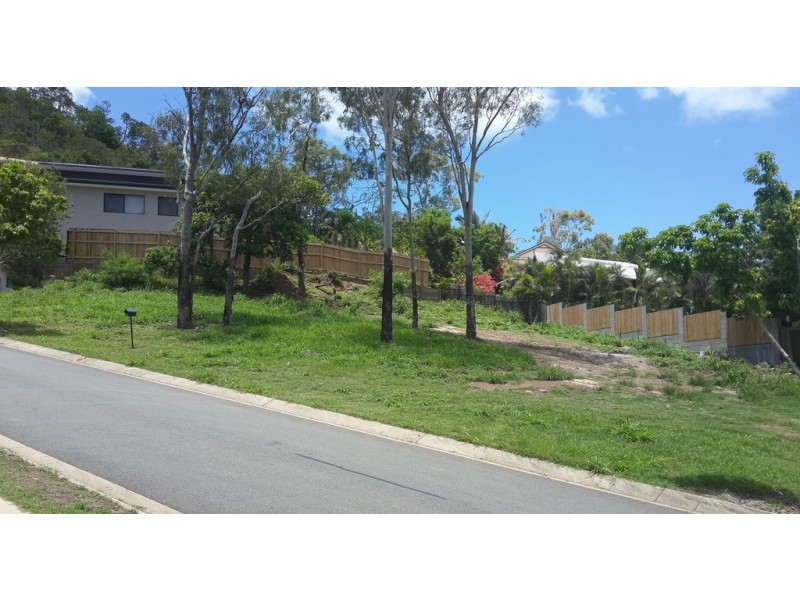 6 Beth Court, Cannonvale QLD 4802