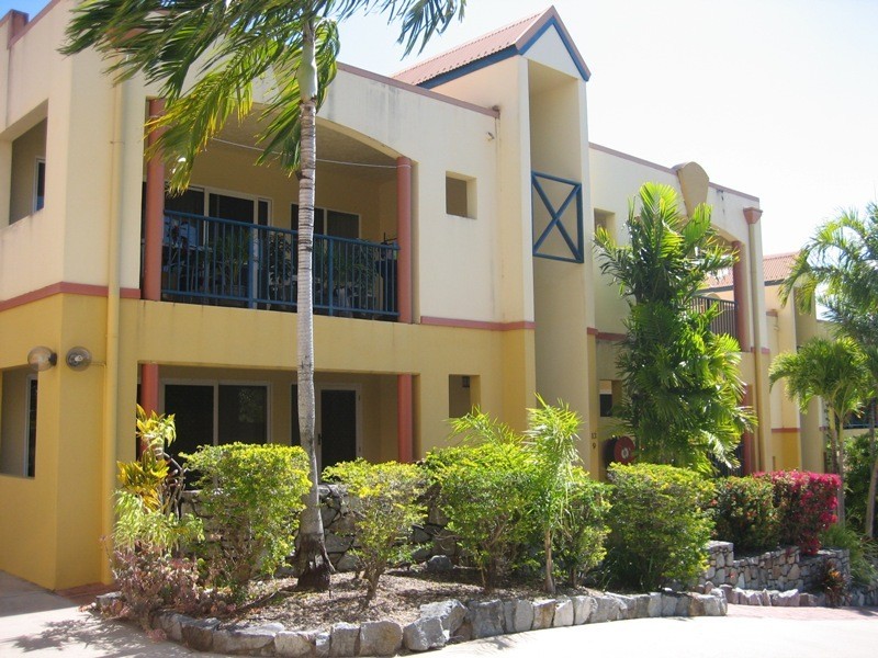 10/24 Island Drive, Cannonvale QLD 4802