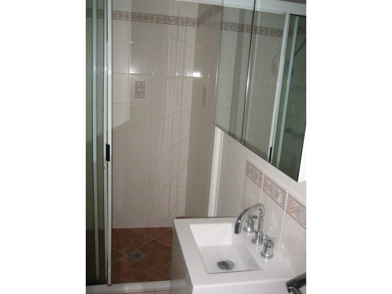 10/24 Island Drive, Cannonvale QLD 4802