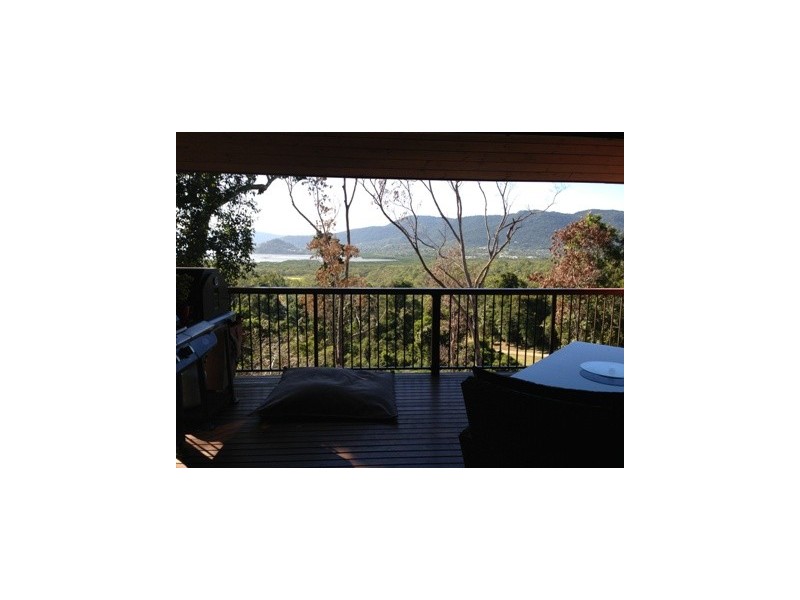 257 Paluma Road, Cannonvale QLD 4802