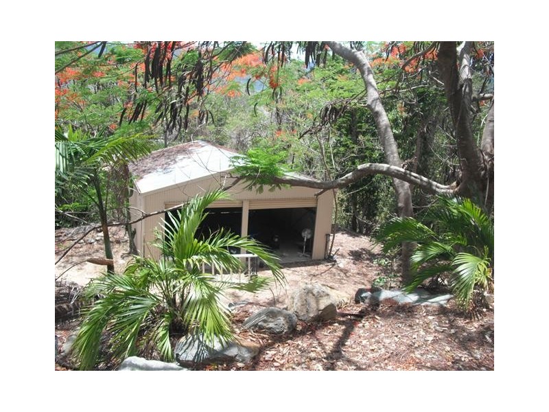 257 Paluma Road, Cannonvale QLD 4802