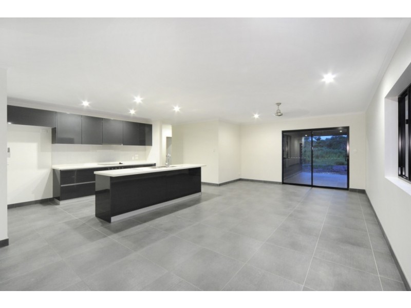 59 Parker Rd, Cannonvale QLD 4802