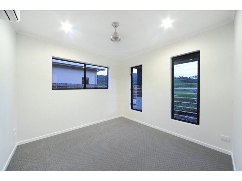 59 Parker Rd, Cannonvale QLD 4802