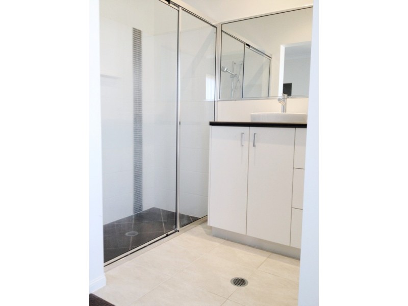 5 Endeavour Circuit, Cannonvale QLD 4802