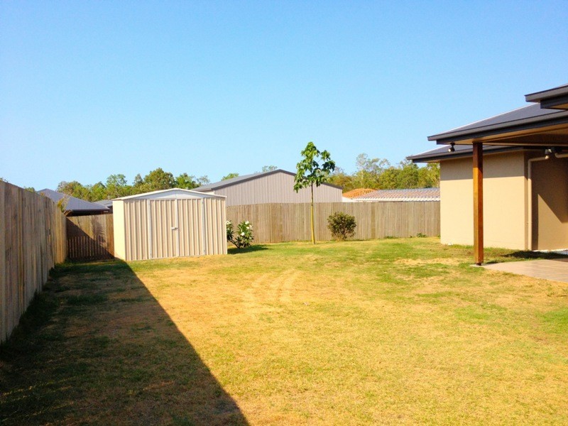 5 Endeavour Circuit, Cannonvale QLD 4802