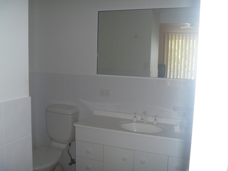 6/24 Beach Road, Cannonvale QLD 4802