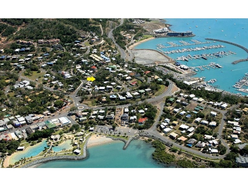 9 Begley Street, Airlie Beach QLD 4802