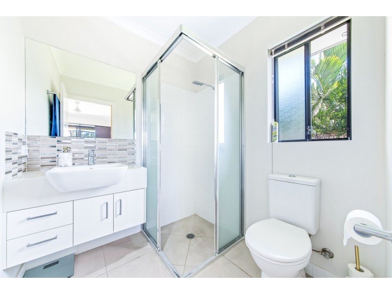 5 Twin Creek Court, Cannonvale QLD 4802