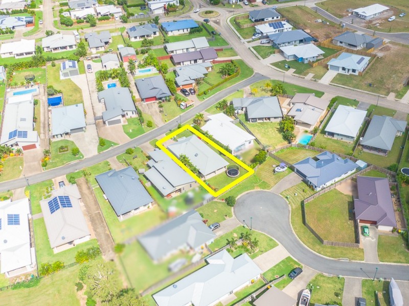 5 Twin Creek Court, Cannonvale QLD 4802
