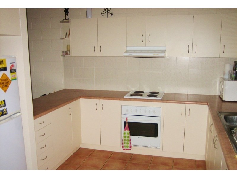 1/7 Macarthur Drive, Cannonvale QLD 4802