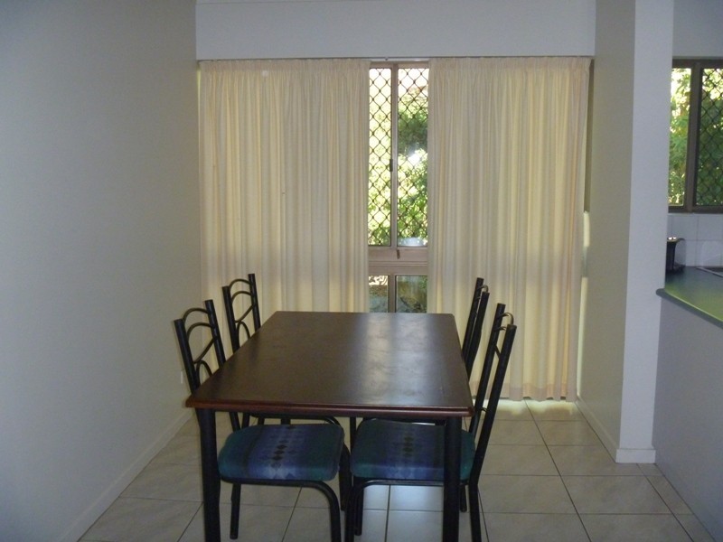 110/2 Eshleby Drive, Cannonvale QLD 4802