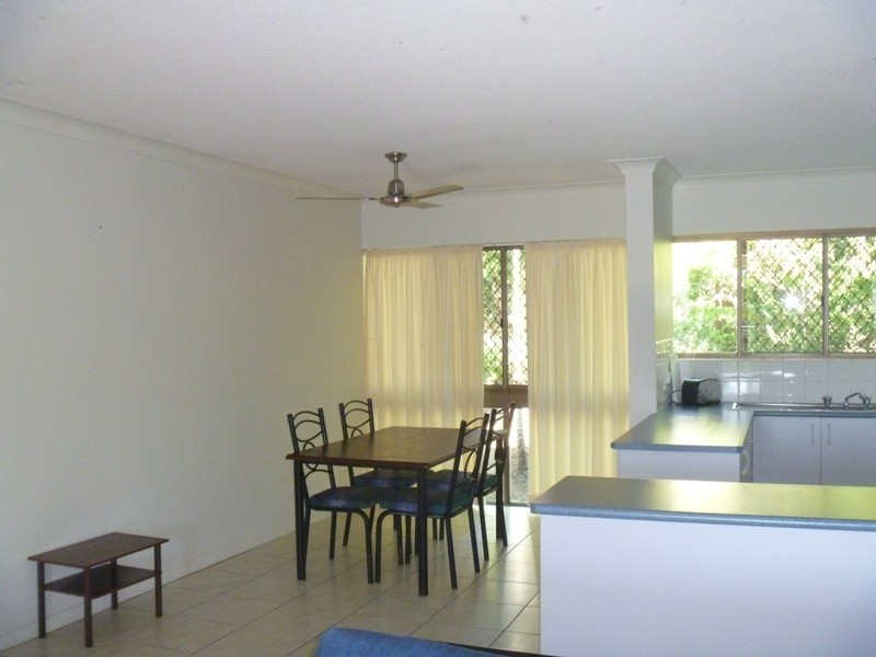 110/2 Eshleby Drive, Cannonvale QLD 4802