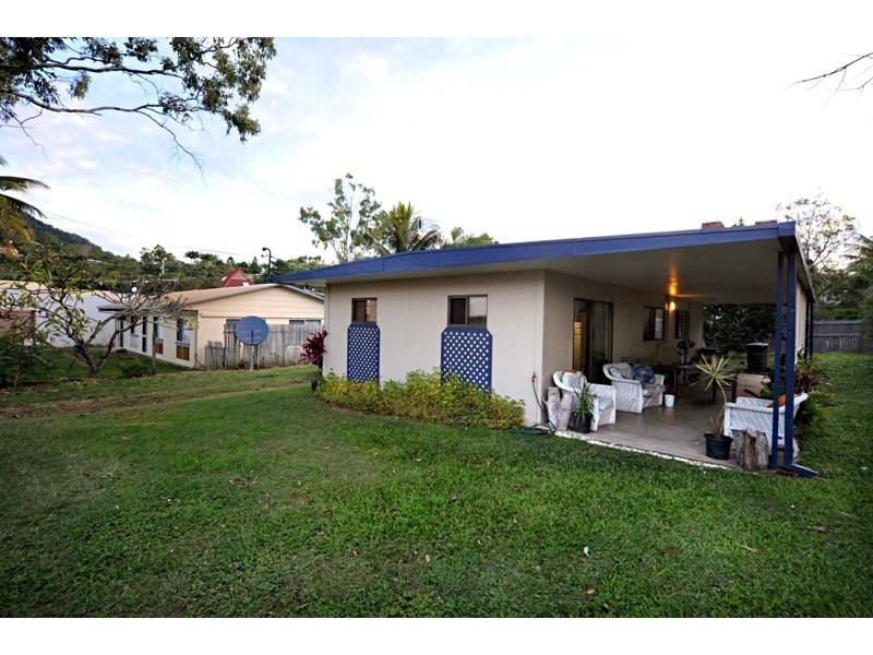 38 Stewart Drive, Cannonvale QLD 4802