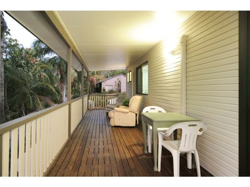 27 Manooka Drive, Cannonvale QLD 4802