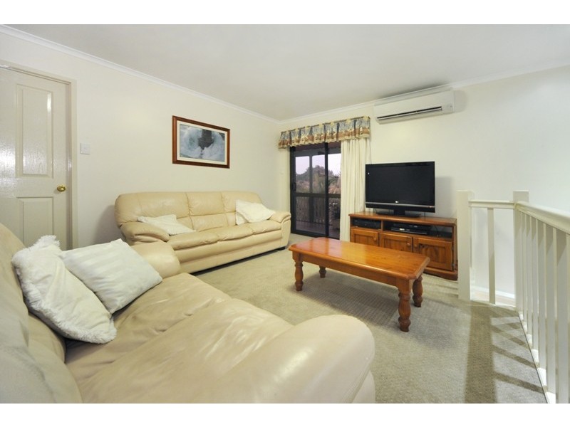 27 Manooka Drive, Cannonvale QLD 4802