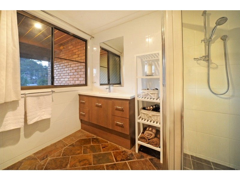 3/3 Beach Road, Cannonvale QLD 4802