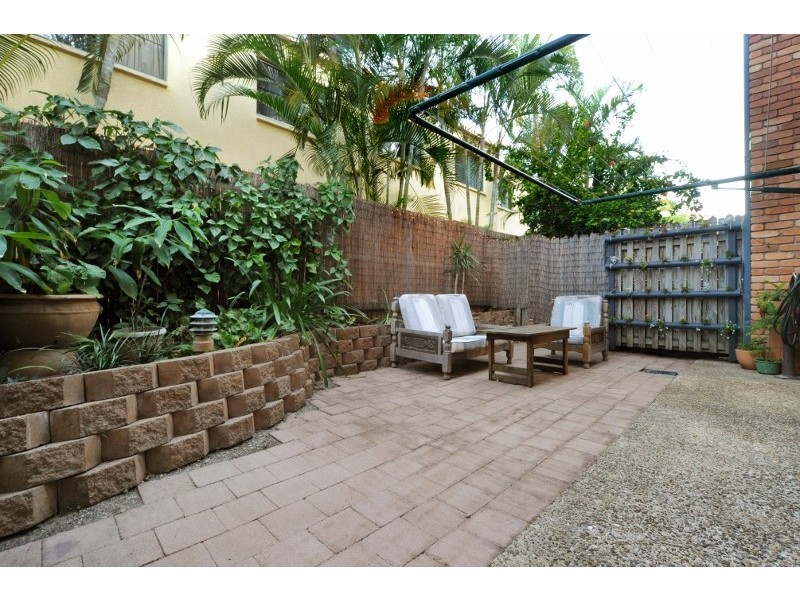 3/3 Beach Road, Cannonvale QLD 4802