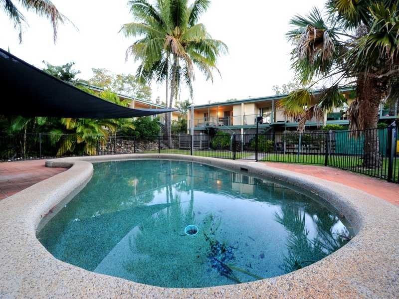 13/6 St Martins Lane, Cannonvale QLD 4802