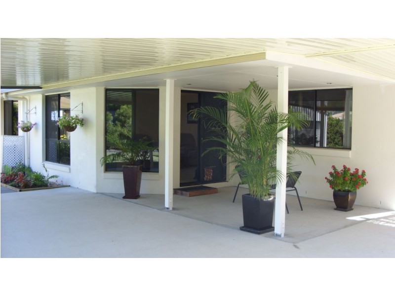 28 Links Road, Cannonvale QLD 4802