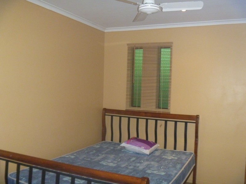 3/8 Wambiri Street, Cannonvale QLD 4802