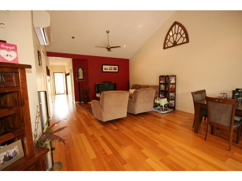 25/25 Abell Road, Cannonvale QLD 4802