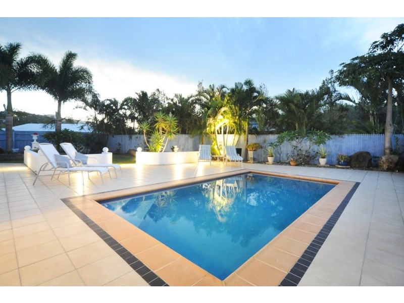 7 Shelley Close, Cannonvale QLD 4802