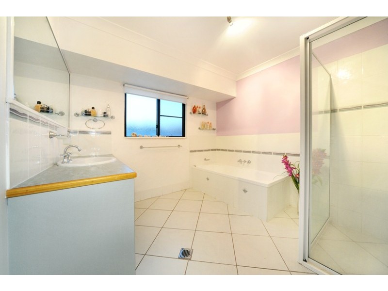 7 Shelley Close, Cannonvale QLD 4802