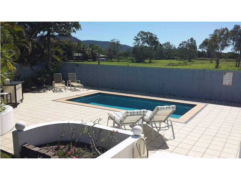 7 Shelley Close, Cannonvale QLD 4802